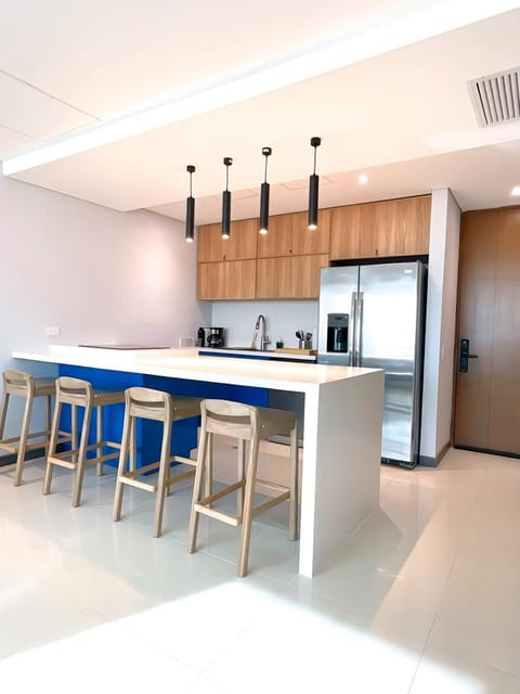 Kitchen or kitchenette, Dining area, dishwasher, stove