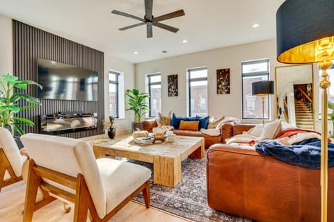 1 Block to Lake City Marina Condo with Rooftop Deck Apartment in Lake Pepin