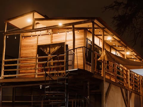 Property building, Night, Balcony/Terrace