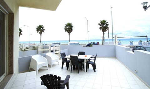 Patio, Balcony/Terrace, Dining area, Sea view, Inner courtyard view, pet friendly