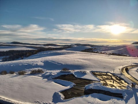 Appartement F3 confortable proche des pistes, idéal familles - FR-1-814-46 Apartment in Besse-et-Saint-Anastaise