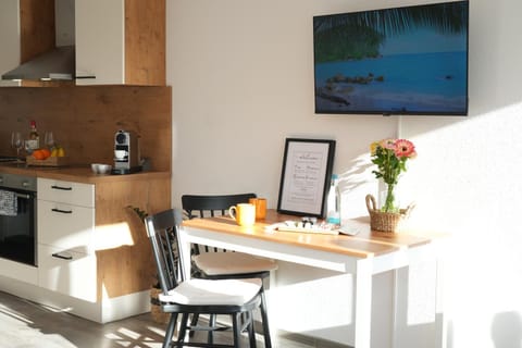 TV and multimedia, Dining area