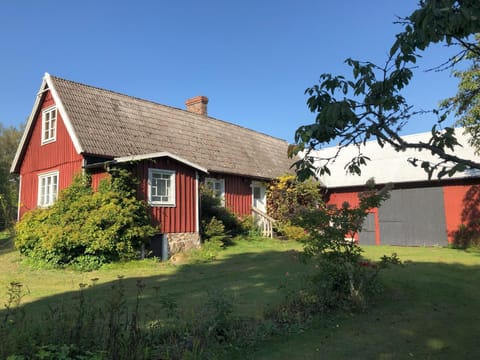 Property building, Day, Garden, Garden view