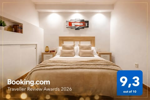 Bed, Bedroom, Certificate/Award