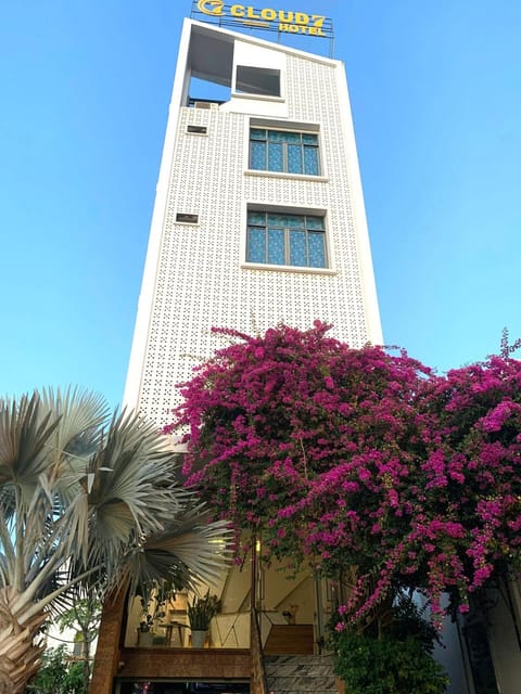 Property building, Spring, Day