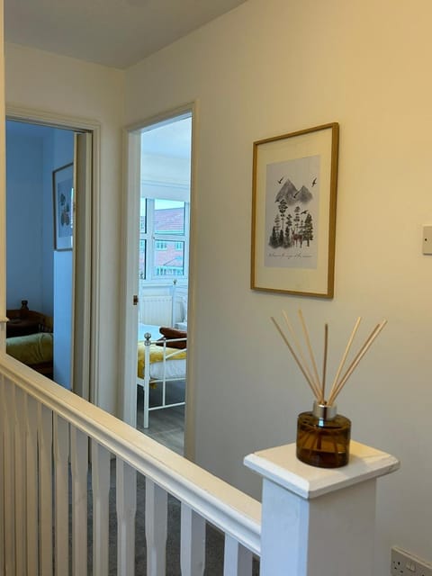KH-Entire House -Central Scotland, Self-Check-in , Pet-friendly and with Parking House in Falkirk