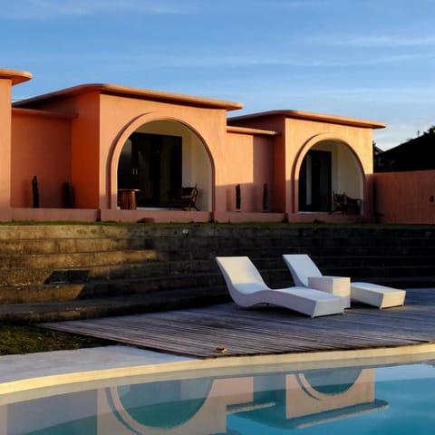 Property building, Day, Swimming pool