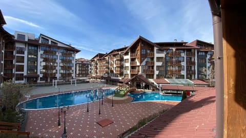 Property building, Swimming pool
