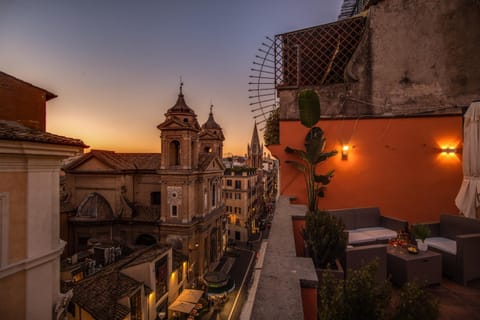 Property building, Balcony/Terrace, Landmark view, Sunset