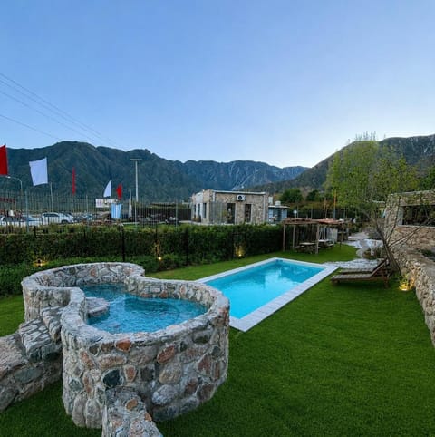 Garden, Swimming pool