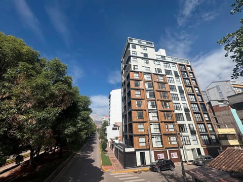 Property building, Day, Neighbourhood, City view, Street view, Location