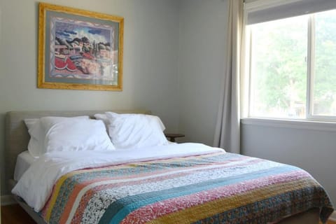 Spacious 4bed, super close to UM & Downtown, 2 living rooms House in Missoula