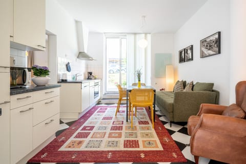 Dining area, kitchen