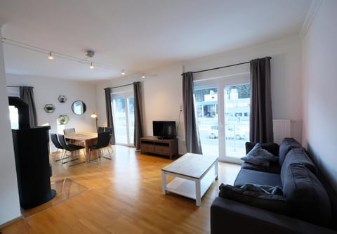 Communal lounge/ TV room, Living room