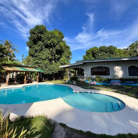 Swimming pool, Swimming pool