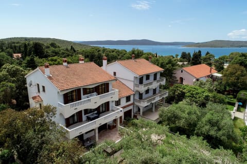 Property building, Neighbourhood, Bird's eye view
