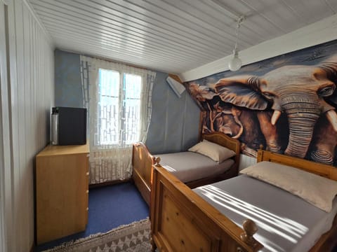 5 bedrooms apartments 3 miles from Cenrre Bern Apartment in City of Bern