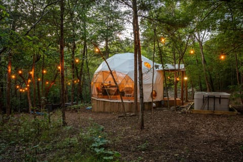 Campfire Hollow Luxury tent in Eagle Rock