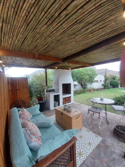 Thatch Cottage - The Little Gem Apartment in Western Cape