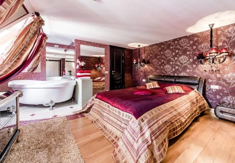 Bed, Bedroom, Bath