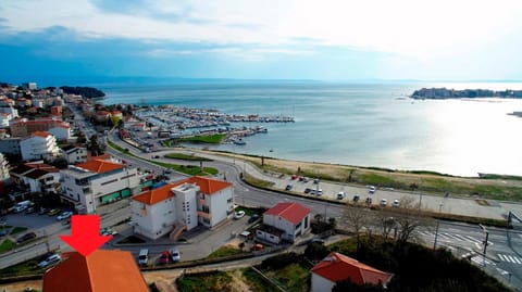 Orange House three bedroom apartment with sea view Apartment in Podstrana