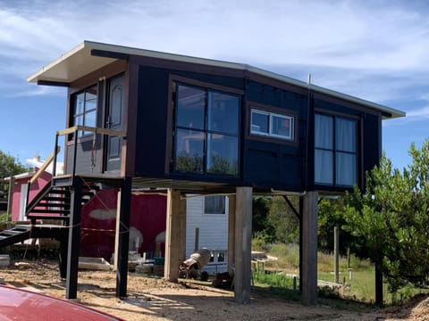Property building, Day