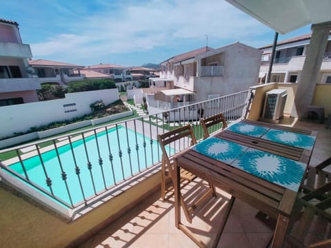 Balcony/Terrace, Swimming pool, Breakfast