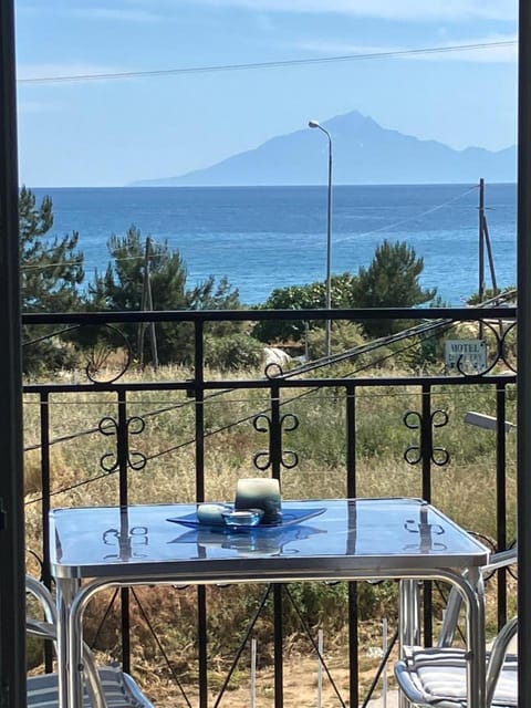 Blue Sea Studios Hotel in Limenaria