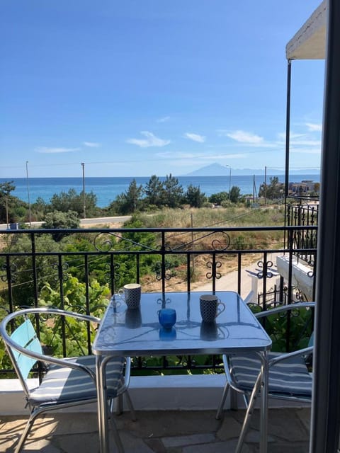 Blue Sea Studios Hotel in Limenaria