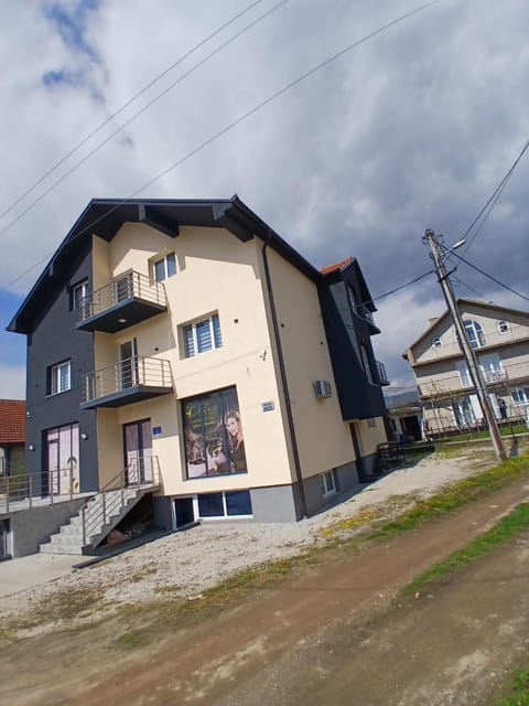 Apartmani SARA Vranje Apartment in North Macedonia