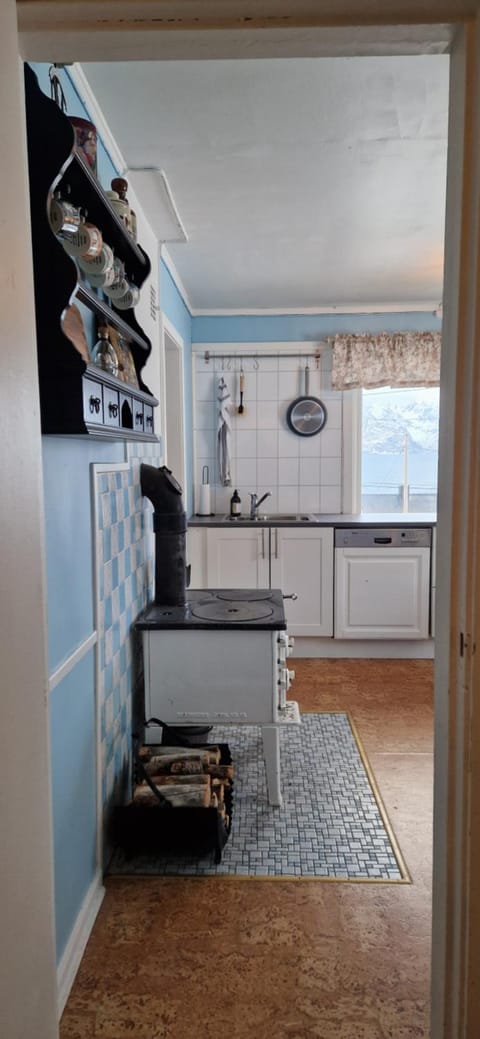 Basecamp Djupvik, Lyngen alps panorama House in Troms Og Finnmark