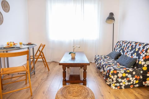 Living room, heating