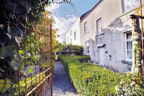 Gîte Ferme de la Chevêche & Jacuzzi Namur House in Wallonia, Belgium