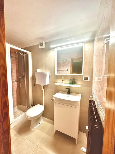 Snow Suite - Lores 2 sulle piste Apartment in Province of Brescia