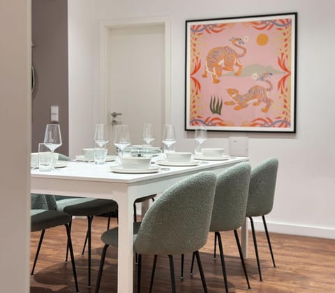Kitchen or kitchenette, Dining area, kitchen
