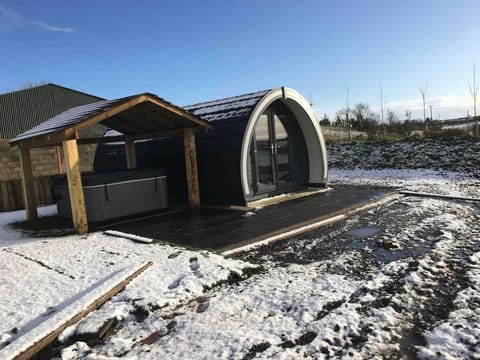 Ballyhemlin pods - Blackthorn Apartment in Northern Ireland