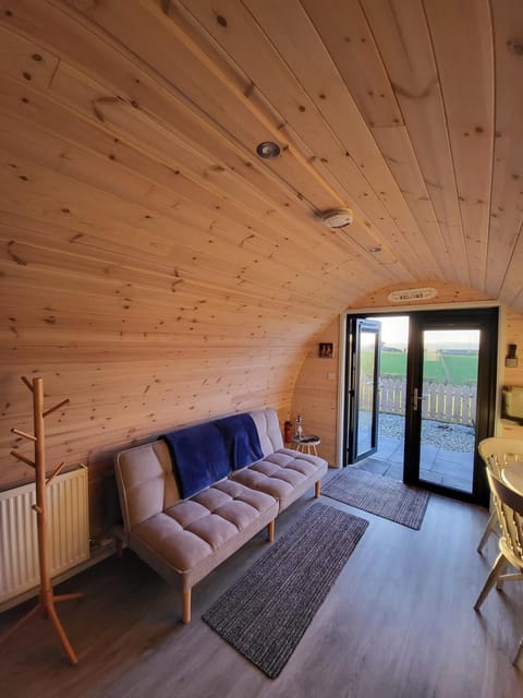 Ballyhemlin pods - Blackthorn Apartment in Northern Ireland
