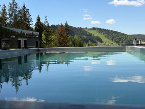 Mountain view, Pool view, Swimming pool