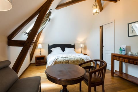 Aux Charmes de Maintenon Bed and Breakfast in Île-de-France