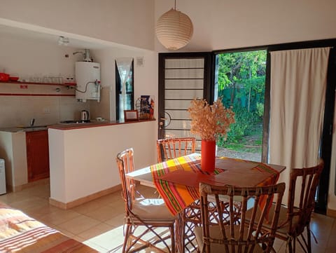 Kitchen or kitchenette, Dining area, stove
