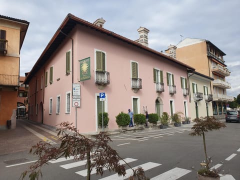 Property building, Street view