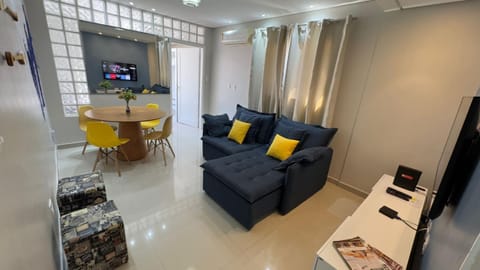 Communal lounge/ TV room, TV and multimedia, Living room, Seating area, Dining area