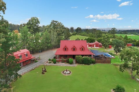 Property building, Bird's eye view, Garden view
