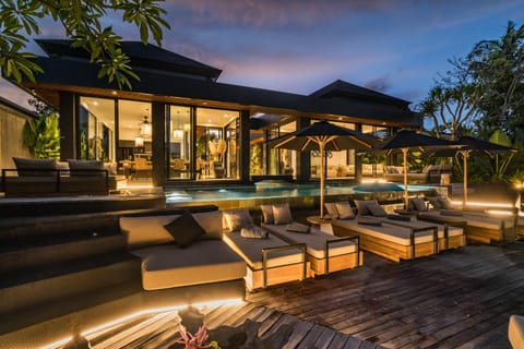 Property building, Night, View (from property/room), Living room, Seating area, Swimming pool, sunbed