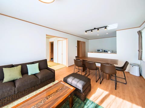 Living room, Diving