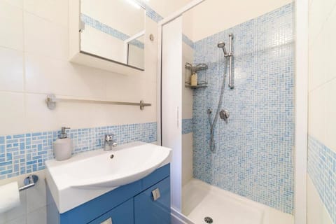 Le Finestre sui Tetti Apartment in Salerno