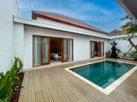 Property building, Pool view, Swimming pool