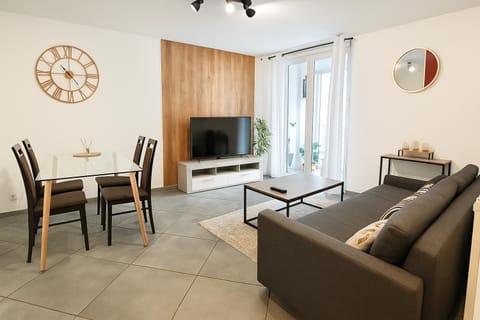 Pied-à-terre - Apartment 75m2 - free parking Apartment in Lyon