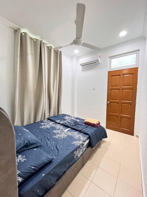 Bed, air conditioner
