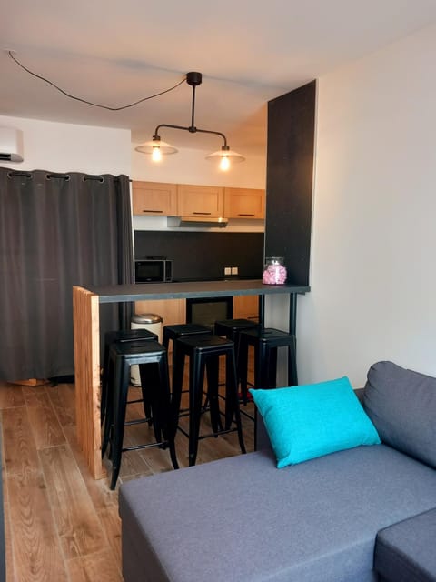 Kitchen or kitchenette, Living room, Dining area